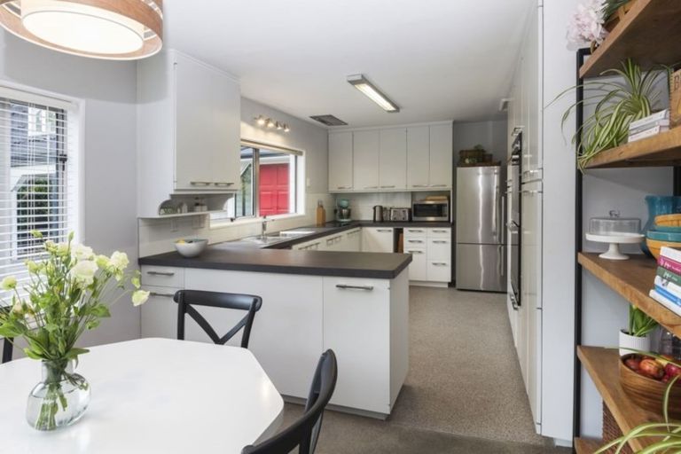 Photo of property in 15 Chepstow Avenue, Fendalton, Christchurch, 8052