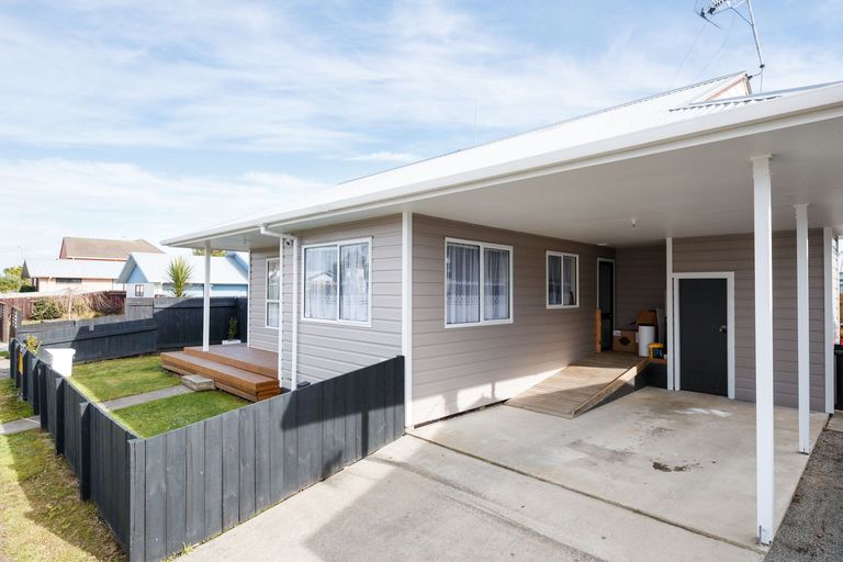 Photo of property in 67 Benmore Avenue, Cloverlea, Palmerston North, 4412