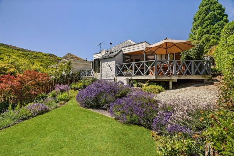 Photo of property in 14 Suffolk Street, Arrowtown, 9302