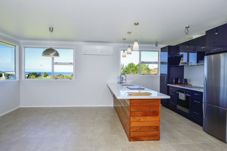 Photo of property in 4 Waihinahina Way, Mahia, 4198