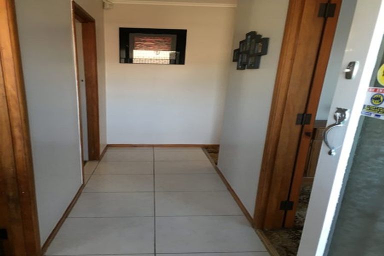 Photo of property in 2/33 Miles Avenue, Papatoetoe, Auckland, 2025