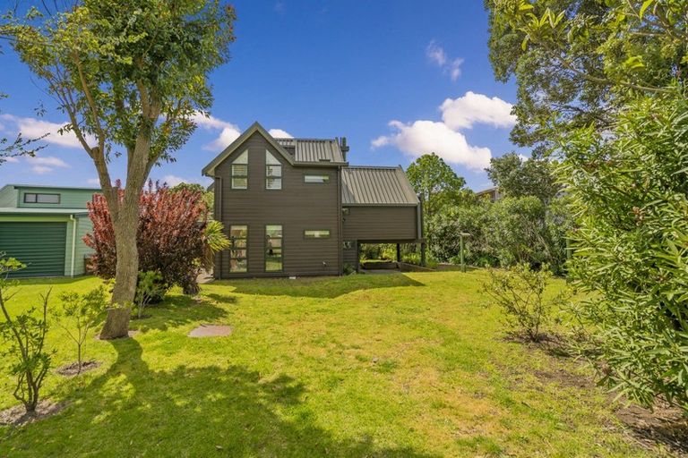 Photo of property in 113 Captain Cook Road, Cooks Beach, Whitianga, 3591