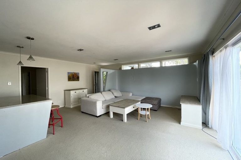 Photo of property in 2/3 Seine Road, Forrest Hill, Auckland, 0620