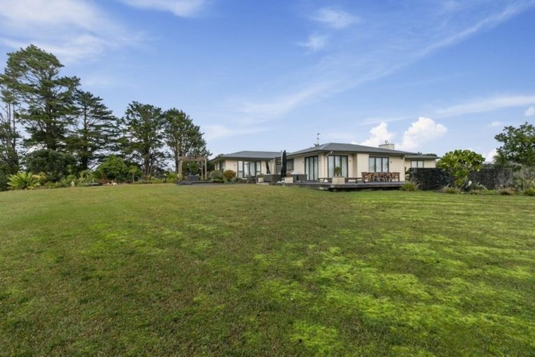 Photo of property in 35 Holdens Road, Henderson, Auckland, 0612