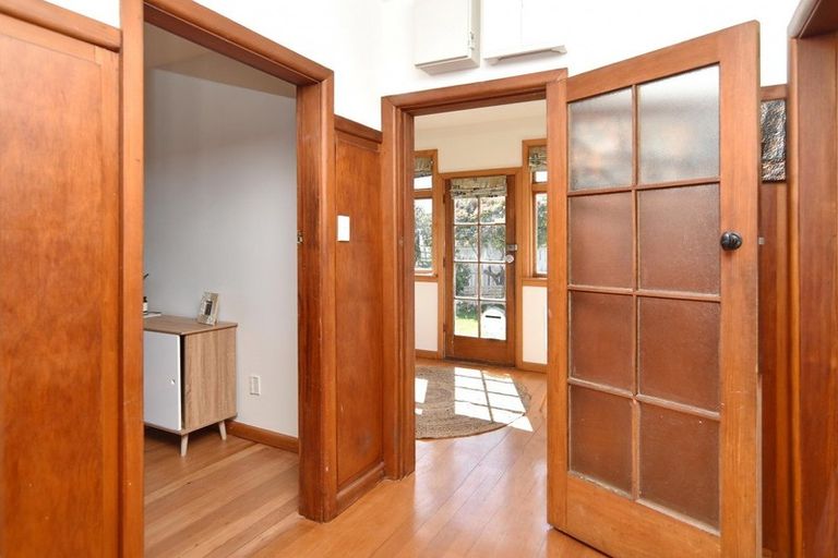 Photo of property in 1/52 Malcolm Avenue, Beckenham, Christchurch, 8023