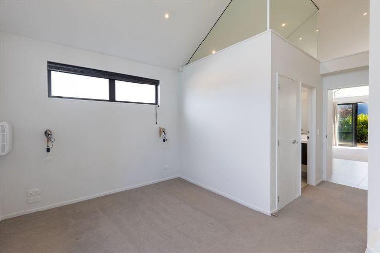 Photo of property in 9/90 Edgeware Road, St Albans, Christchurch, 8014