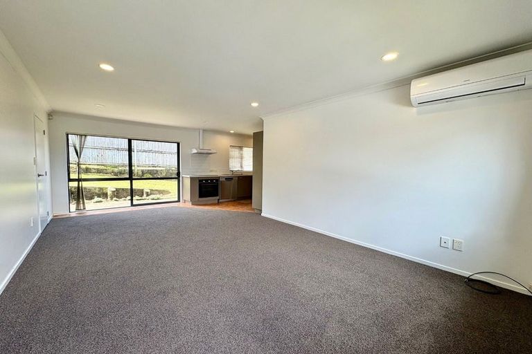 Photo of property in 6 Virginia Street, Henderson, Auckland, 0612