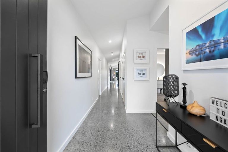 Photo of property in 12 Ngaru Crescent, Richmond Heights, Taupo, 3330