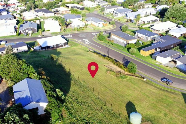 Photo of property in 8 Ross Place, Whiritoa, Whangamata, 3691