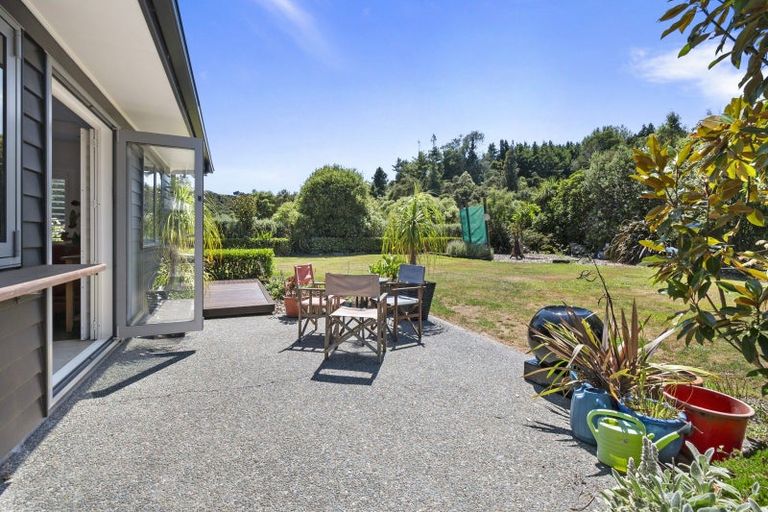 Photo of property in 38 Kingsdale Park Drive, Aokautere, Palmerston North, 4471