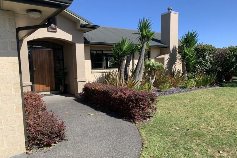 Photo of property in 60 Shelter Grove, Frankleigh Park, New Plymouth, 4310