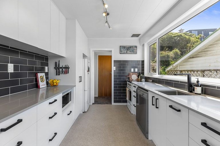 Photo of property in 32 Tavistock Road, Melrose, Wellington, 6023