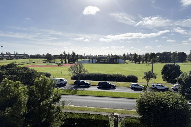 Photo of property in 14/30 Ambassador Glade, Orewa, 0931