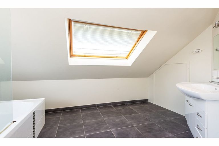 Photo of property in 12 Chilwell Place, Halswell, Christchurch, 8025