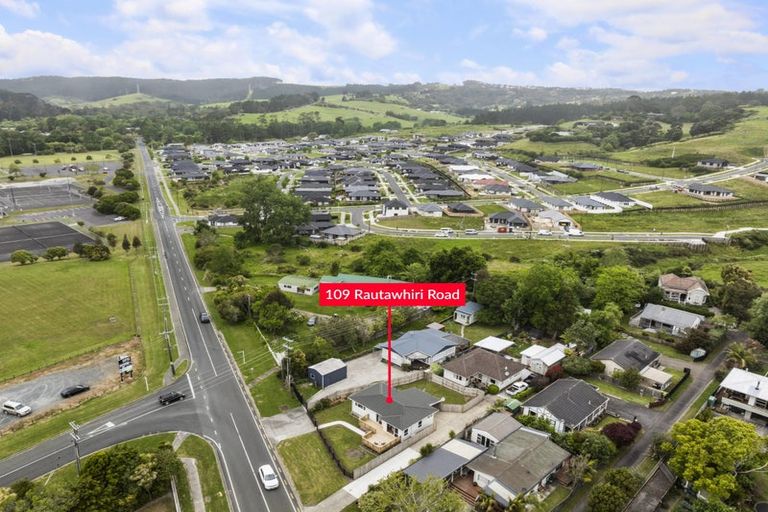 Photo of property in 1/109 Rautawhiri Road, Helensville, 0800