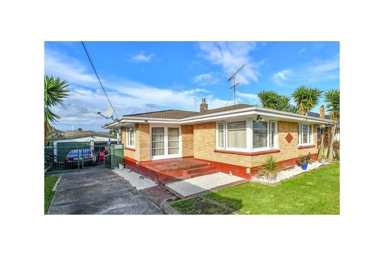 Photo of property in 12 Greenmeadows Avenue, Manurewa East, Auckland, 2102