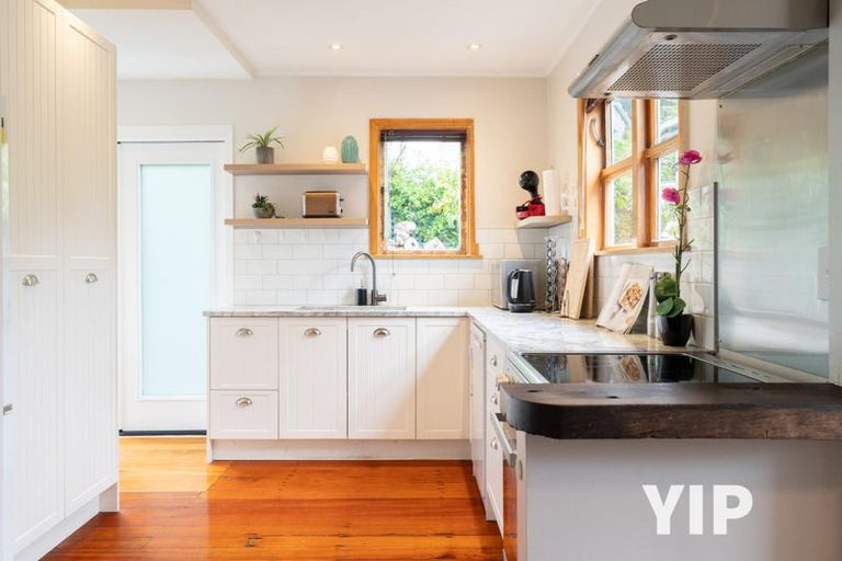 Photo of property in 27 Monowai Road, Johnsonville, Wellington, 6037