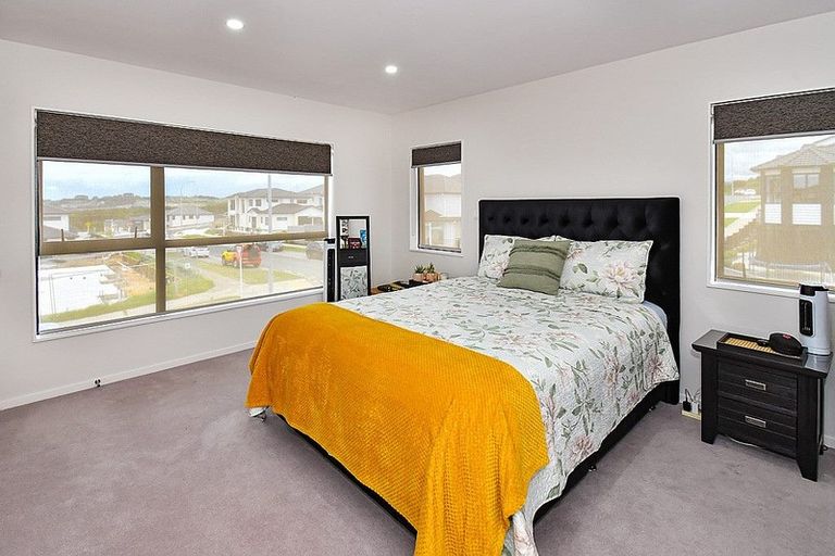 Photo of property in 1 Aklander Rise, Flat Bush, Auckland, 2019