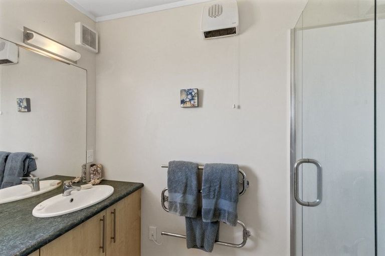 Photo of property in 5a Hillview Road, Waihi Beach, 3611