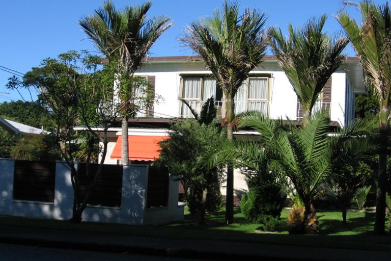 Photo of property in 1/18 Puriri Avenue, Greenlane, Auckland, 1051