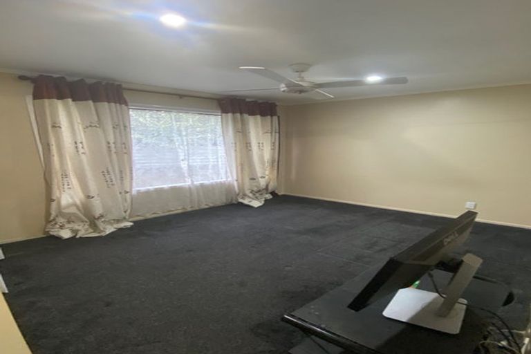 Photo of property in 9 Mahia Road, Manurewa, Auckland, 2102