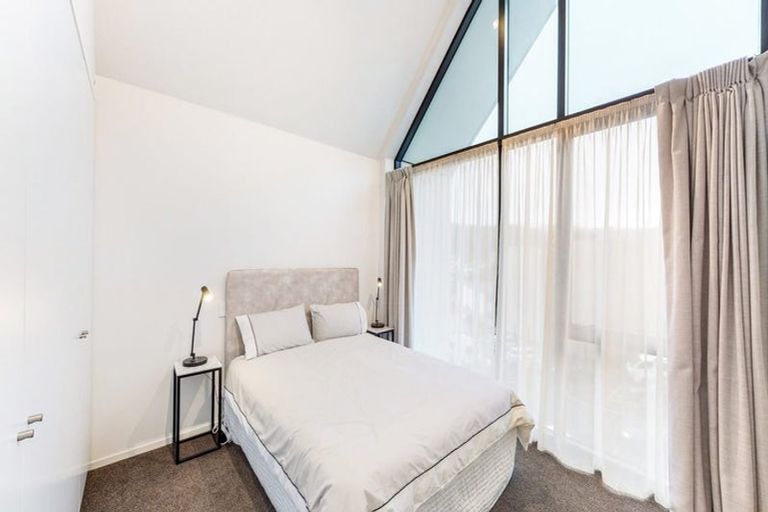 Photo of property in 43 Erica Pabst Way, Island Bay, Wellington, 6023