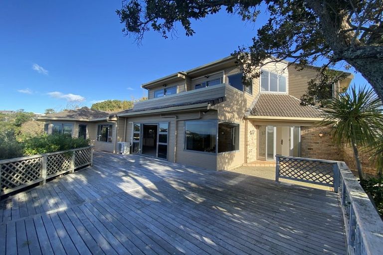 Photo of property in 33 Whale Cove, Stanmore Bay, Whangaparaoa, 0932