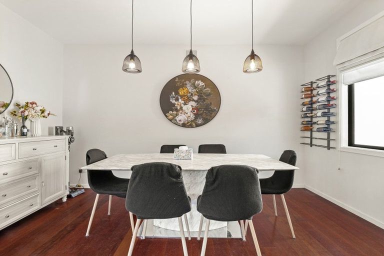 Photo of property in 28 Cliffs Road, Saint Clair, Dunedin, 9012