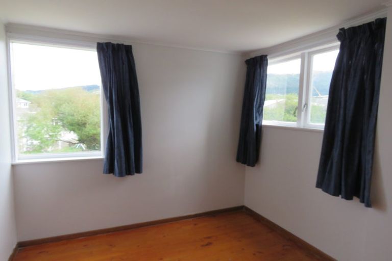 Photo of property in 34 Roberts Street, Tawa, Wellington, 5028