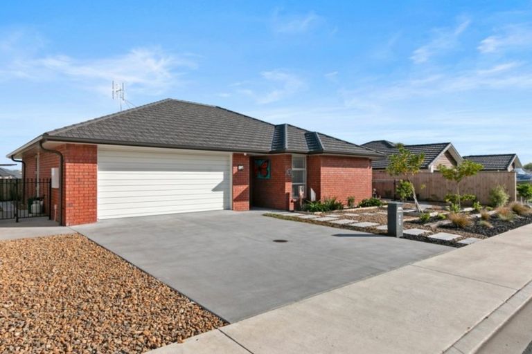 Photo of property in 89 Bert Wall Drive, Omokoroa, 3114