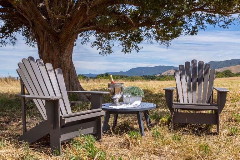 Photo of property in 607 Matarawa Road, Dalefield, Carterton, 5791