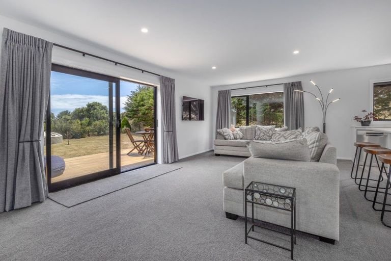 Photo of property in 7 Strathnaver Drive, Waikawa Beach, Manakau, 5573