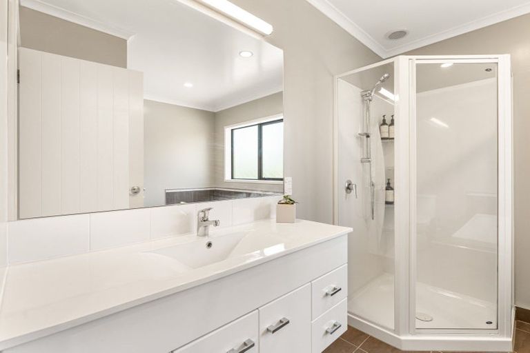 Photo of property in 59 Dalmore Way, Acacia Bay, Taupo, 3385