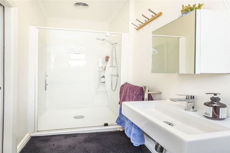 Photo of property in 18 Nathan Street, Tawa, Wellington, 5028