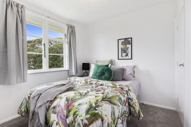 Photo of property in 25 Sievers Grove, Cannons Creek, Porirua, 5024