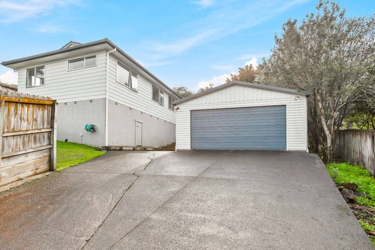 Photo of property in 37 Clyma Place, Massey, Auckland, 0614