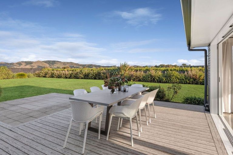 Photo of property in 14 Seachange Drive, Leamington, Cambridge, 3432