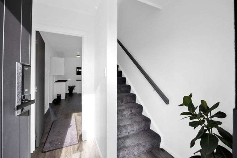 Photo of property in 35 Collins Street, Hawera, 4610