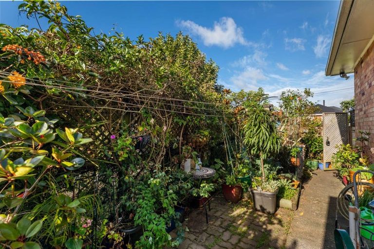 Photo of property in 1/11 Miles Avenue, Papatoetoe, Auckland, 2025