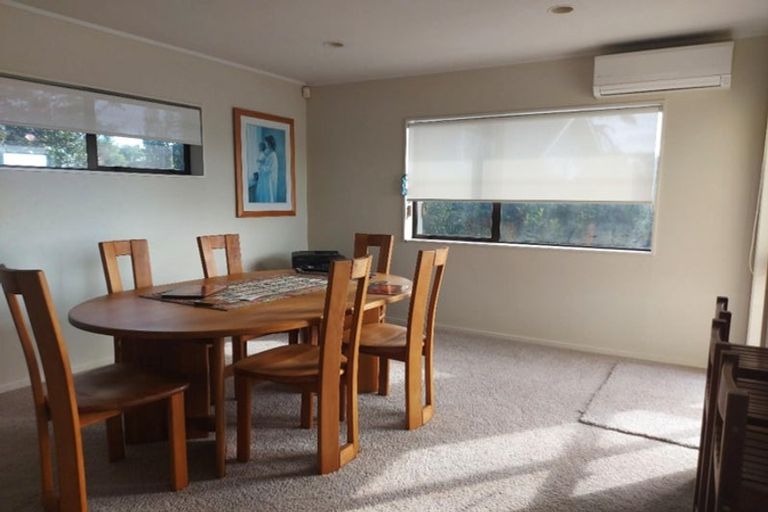 Photo of property in 2/85 Raleigh Road, Northcote, Auckland, 0627
