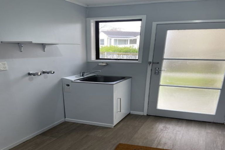 Photo of property in 1 West Harbour Drive, West Harbour, Auckland, 0618