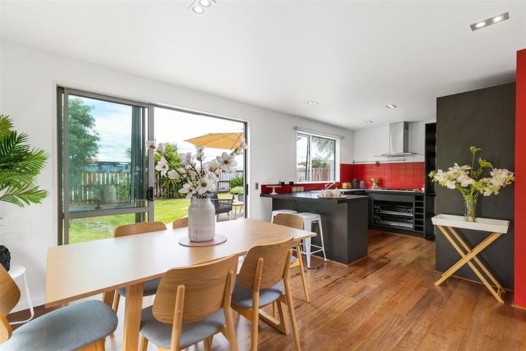 Photo of property in 1 Alpha Close, Wanaka, 9305