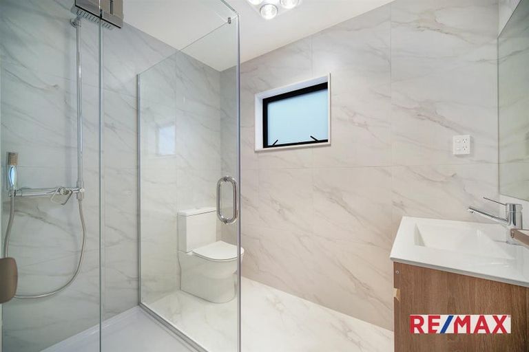 Photo of property in 28b Poruru Close, Papakura, 2110