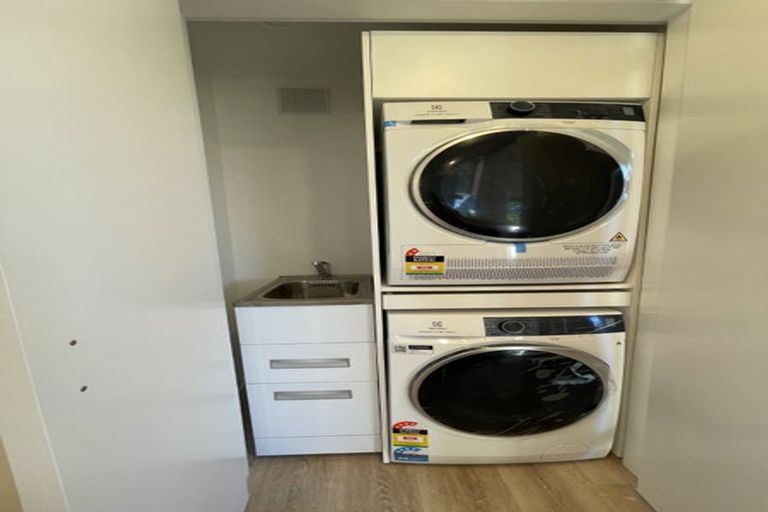 Photo of property in 19 Oku Street, Island Bay, Wellington, 6023