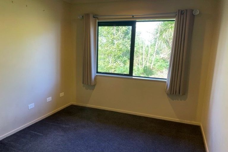 Photo of property in 8 Frank Knight Place, Waiuku, 2123