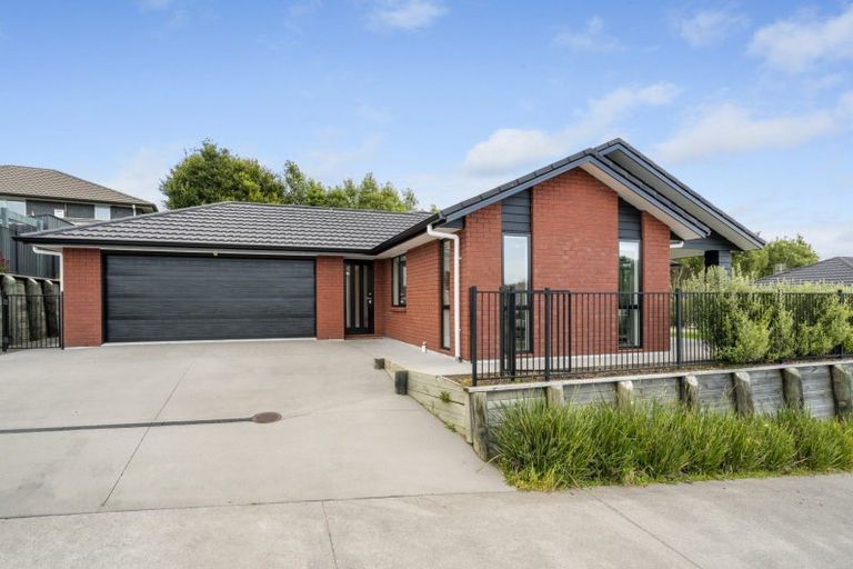 Photo of property in 5 Tangata Way, Omokoroa, 3114