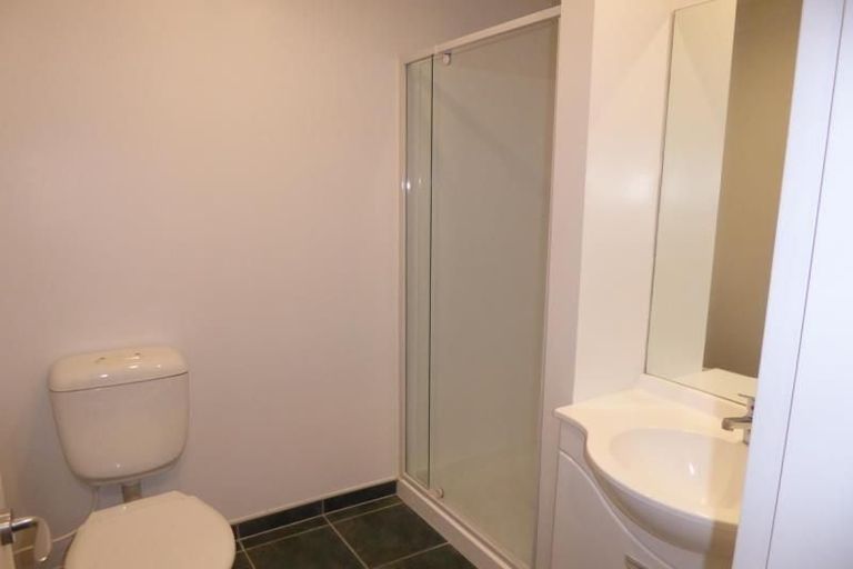 Photo of property in Atrium Towers, 6e/154 The Terrace, Wellington Central, Wellington, 6011