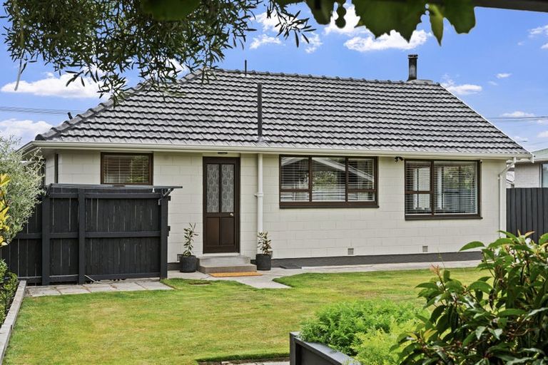 Photo of property in 88 Cotswold Avenue, Bishopdale, Christchurch, 8053