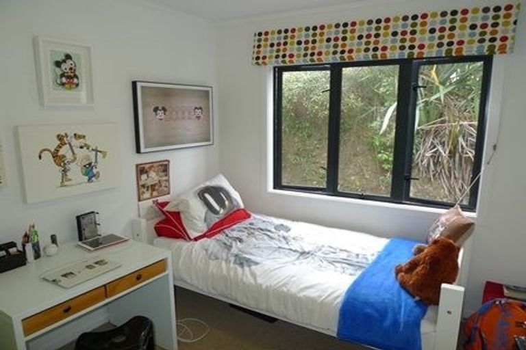 Photo of property in 15 Cavalry Close, Crofton Downs, Wellington, 6035