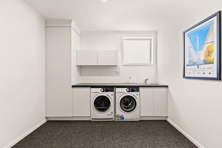 Photo of property in 69 Karepiro Drive, Stanmore Bay, Whangaparaoa, 0932